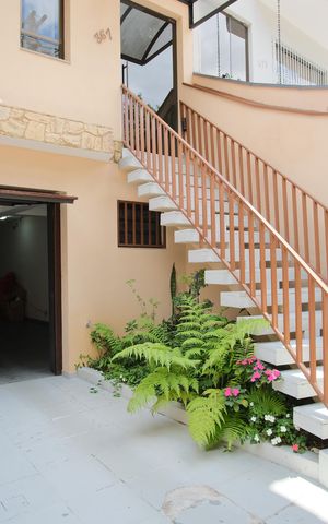 Casa à venda com 252m², 4 quartos e 4 vagasEntrada