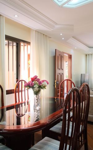 Casa à venda com 252m², 4 quartos e 4 vagasSala