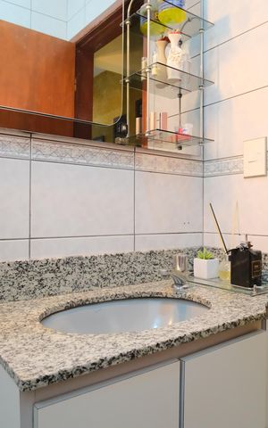 Casa à venda com 252m², 4 quartos e 4 vagasLavabo