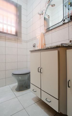 Casa à venda com 252m², 4 quartos e 4 vagasLavabo