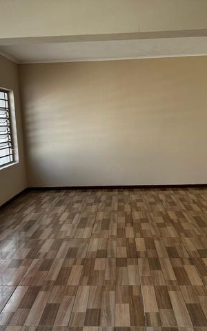 Casa à venda com 220m², 3 quartos e 7 vagas Casa à venda com 220m², 3 quartos e 7 vagasSala