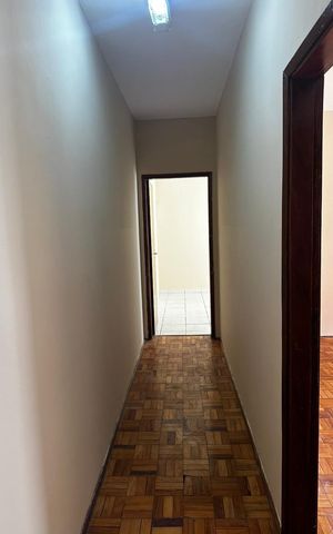 Casa à venda com 220m², 3 quartos e 7 vagas Casa à venda com 220m², 3 quartos e 7 vagasCorredor