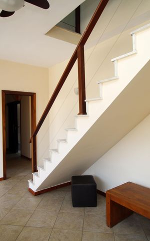 Casa à venda com 171m², 5 quartos e 1 vagaSala