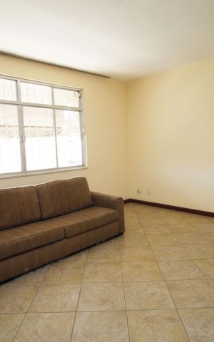 Casa à venda com 171m², 5 quartos e 1 vagaSala 2