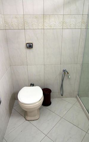 Casa à venda com 171m², 5 quartos e 1 vagaBanheiro Social 1