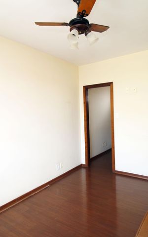 Casa à venda com 171m², 5 quartos e 1 vagaQuarto 3 - Suíte