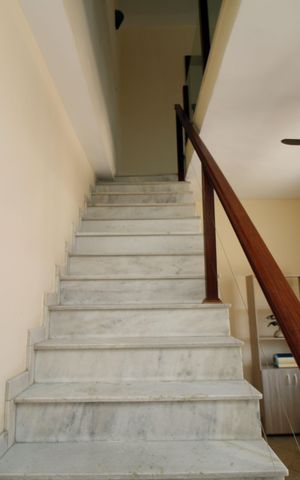 Casa à venda com 171m², 5 quartos e 1 vagaSala