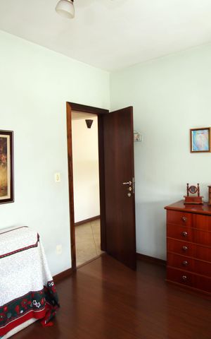 Casa à venda com 171m², 5 quartos e 1 vagaQuarto 4