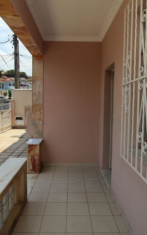 Casa à venda com 171m², 5 quartos e 1 vagaVaranda