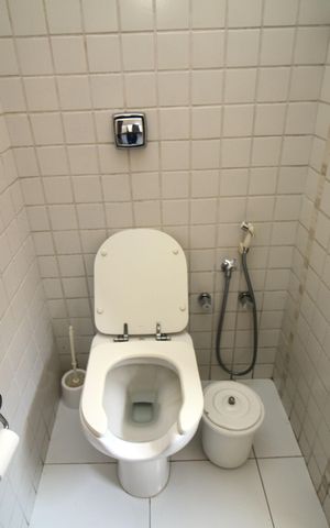 Casa à venda com 171m², 5 quartos e 1 vagaBanheiro Social 2