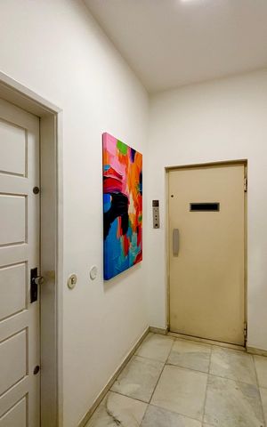 Apartamento à venda com 90m², 3 quartos e 2 vagas Apartamento à venda com 90m², 3 quartos e 2 vagasÁrea de entrada externa
