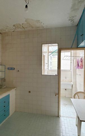 Apartamento à venda com 90m², 3 quartos e 2 vagas Apartamento à venda com 90m², 3 quartos e 2 vagasCozinha