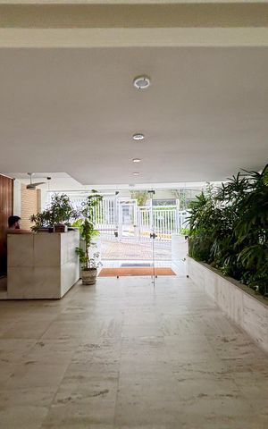 Apartamento à venda com 90m², 3 quartos e 2 vagas Apartamento à venda com 90m², 3 quartos e 2 vagasPortaria