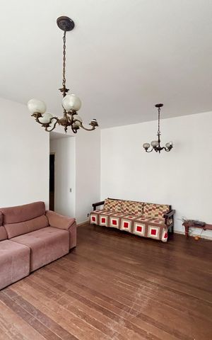 Apartamento à venda com 90m², 3 quartos e 2 vagas Apartamento à venda com 90m², 3 quartos e 2 vagasSala
