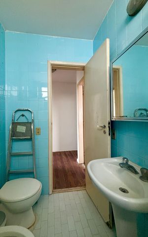 Apartamento à venda com 90m², 3 quartos e 2 vagas Apartamento à venda com 90m², 3 quartos e 2 vagasBanheiro social