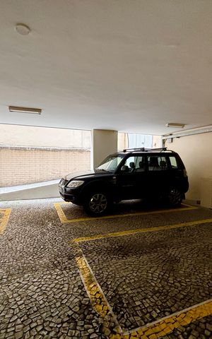 Apartamento à venda com 90m², 3 quartos e 2 vagas Apartamento à venda com 90m², 3 quartos e 2 vagasGaragem