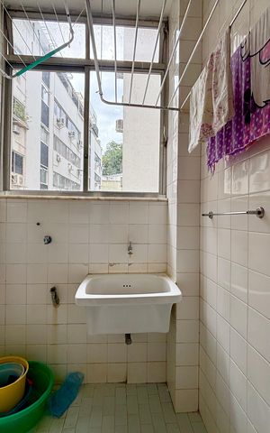 Apartamento à venda com 90m², 3 quartos e 2 vagas Apartamento à venda com 90m², 3 quartos e 2 vagasÁrea de serviço