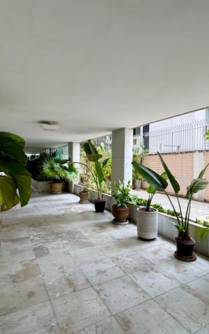 Apartamento à venda com 90m², 3 quartos e 2 vagas Apartamento à venda com 90m², 3 quartos e 2 vagasPortaria