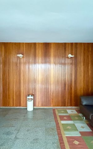 Apartamento à venda com 90m², 3 quartos e 2 vagas Apartamento à venda com 90m², 3 quartos e 2 vagasPortaria