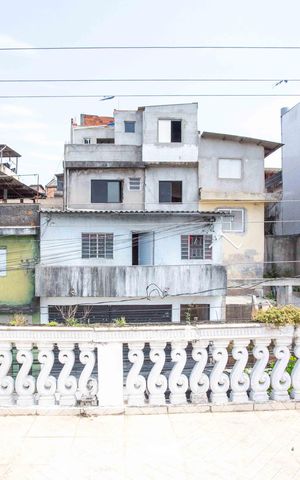 Casa à venda com 181m², 2 quartos e 2 vagasSacada