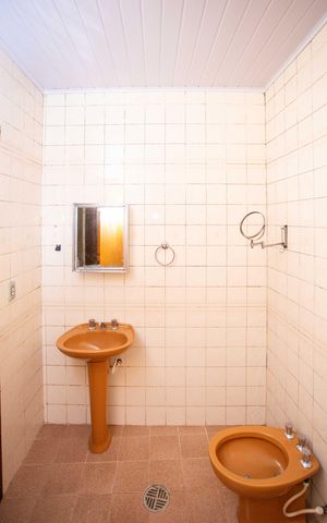 Casa à venda com 181m², 2 quartos e 2 vagasBanheiro Casa 2