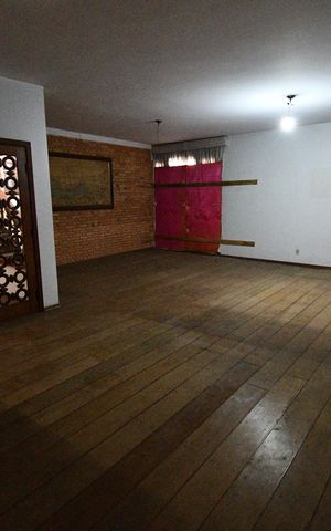 Casa para alugar com 370m², 5 quartos e 4 vagasSala 1