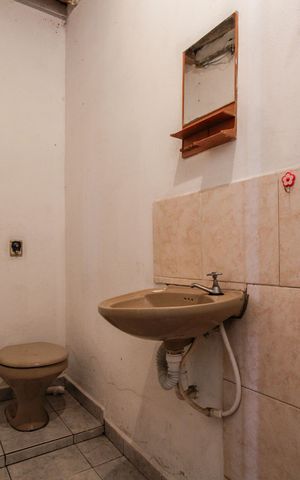 Casa à venda com 120m², 3 quartos e 2 vagasBanheiro