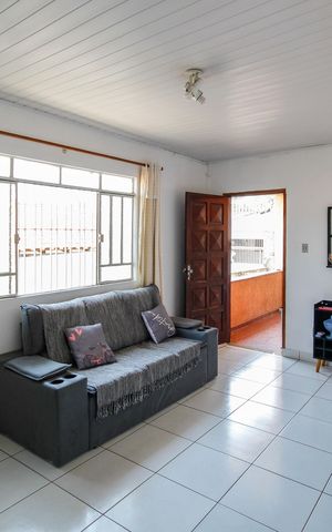 Casa à venda com 120m², 3 quartos e 2 vagasSala