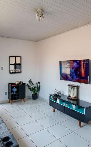 Casa à venda com 120m², 3 quartos e 2 vagasSala
