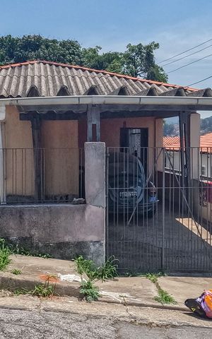 Casa à venda com 120m², 3 quartos e 2 vagasFachada