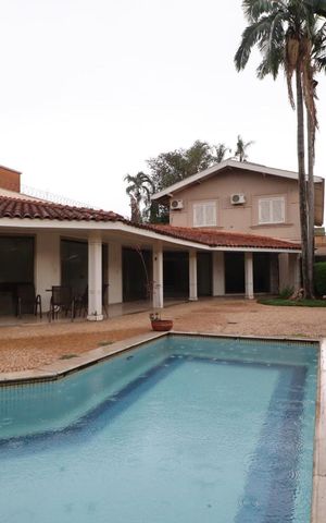 Casa para alugar com 610m², 4 quartos e 5 vagas Casa para alugar com 610m², 4 quartos e 5 vagasÁrea comum