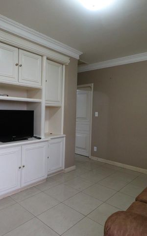 Casa para alugar com 610m², 4 quartos e 5 vagas Casa para alugar com 610m², 4 quartos e 5 vagasSala 2
