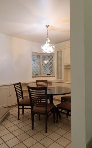 Casa para alugar com 610m², 4 quartos e 5 vagas Casa para alugar com 610m², 4 quartos e 5 vagasSala de Jantar