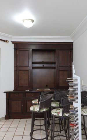 Casa para alugar com 610m², 4 quartos e 5 vagas Casa para alugar com 610m², 4 quartos e 5 vagasÁrea comum-Sala de Jogos