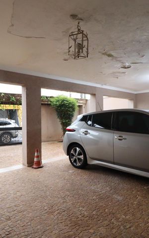 Casa para alugar com 610m², 4 quartos e 5 vagas Casa para alugar com 610m², 4 quartos e 5 vagasGaragem