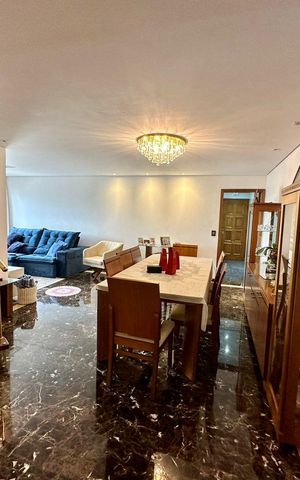 Apartamento à venda com 238m², 3 quartos e 3 vagas Apartamento à venda com 238m², 3 quartos e 3 vagas3