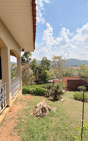 Casa de condomínio à venda com 4000m², 4 quartos e 6 vagasÁrea externa