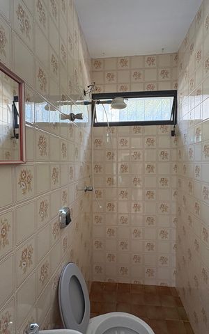 Casa de condomínio à venda com 4000m², 4 quartos e 6 vagasBanheiro de serviço