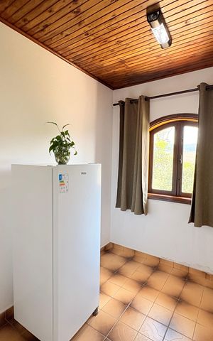 Casa de condomínio à venda com 4000m², 4 quartos e 6 vagasÁrea para despensa