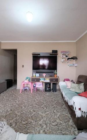 Casa à venda com 120m², 3 quartos e 4 vagasSala