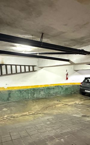 Apartamento à venda com 400m², 3 quartos e sem vaga Apartamento à venda com 400m², 3 quartos e sem vagaGaragem