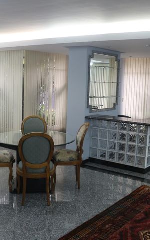 Apartamento à venda com 205m², 4 quartos e 3 vagasÁrea comum - Salão de festas