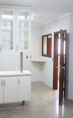Apartamento à venda com 205m², 4 quartos e 3 vagasCozinha