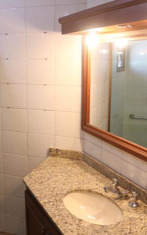 Apartamento à venda com 205m², 4 quartos e 3 vagasBanheiro