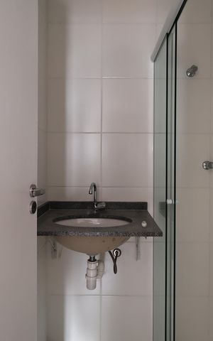 Apartamento à venda com 54m², 2 quartos e 1 vaga Apartamento à venda com 54m², 2 quartos e 1 vagaBanheiro
