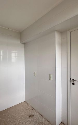 Apartamento à venda com 270m², 4 quartos e 4 vagas Apartamento à venda com 270m², 4 quartos e 4 vagasÁrea de Serviço