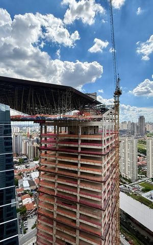 Apartamento à venda com 270m², 4 quartos e 4 vagas Apartamento à venda com 270m², 4 quartos e 4 vagasVista Suíte 4