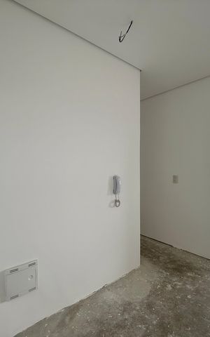 Apartamento à venda com 270m², 4 quartos e 4 vagas Apartamento à venda com 270m², 4 quartos e 4 vagasCorredor Suítes