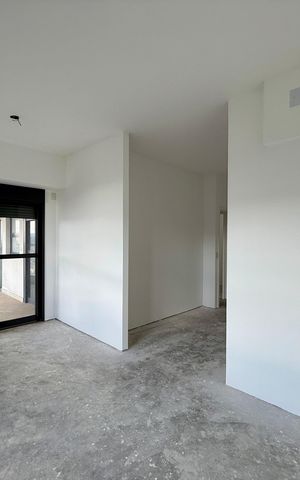 Apartamento à venda com 270m², 4 quartos e 4 vagas Apartamento à venda com 270m², 4 quartos e 4 vagasSuíte 1