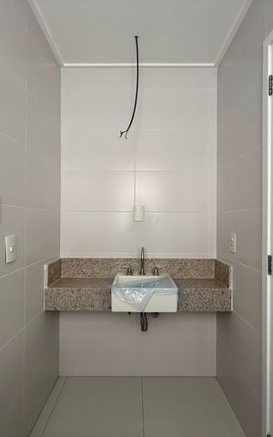 Apartamento à venda com 270m², 4 quartos e 4 vagas Apartamento à venda com 270m², 4 quartos e 4 vagasBanheiro Suíte 2